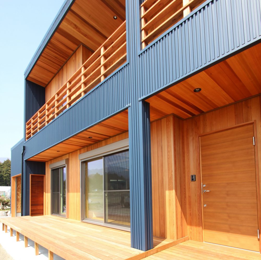 全面板張り＋ガルバリウム鋼板のお家 注文住宅施工事例からお家の第一印象を紹介
