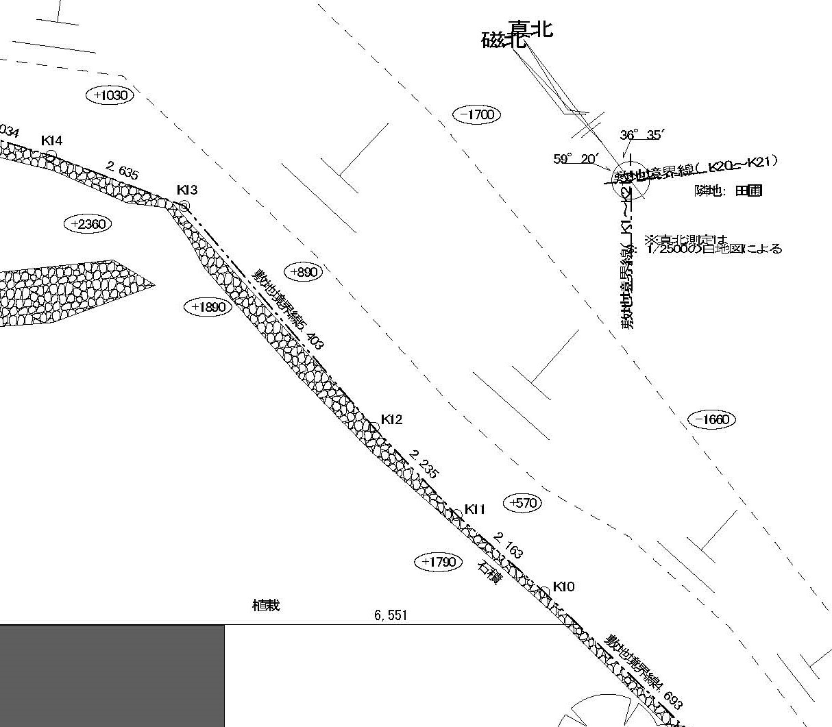 建築図面の磁北と真北の例