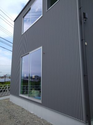 ガルバリウム鋼板の注文住宅 三重の工務店ハウスクラフト施工事例
