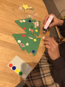 子どもとつくるクリスマスの飾り