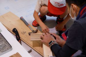 子ども向けの木工教室