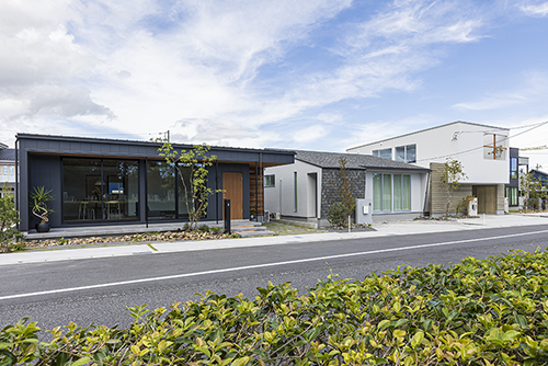 三重県菰野町潤田にある平屋注文住宅と平屋セミオーダー住宅と2階建て注文住宅と2階建てセミオーダー住宅と2階リビングの住宅の5つのモデルハウスを常設した「菰野ギャラリー」