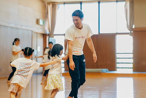 芦田塾で子ども達が遊ぶ様子