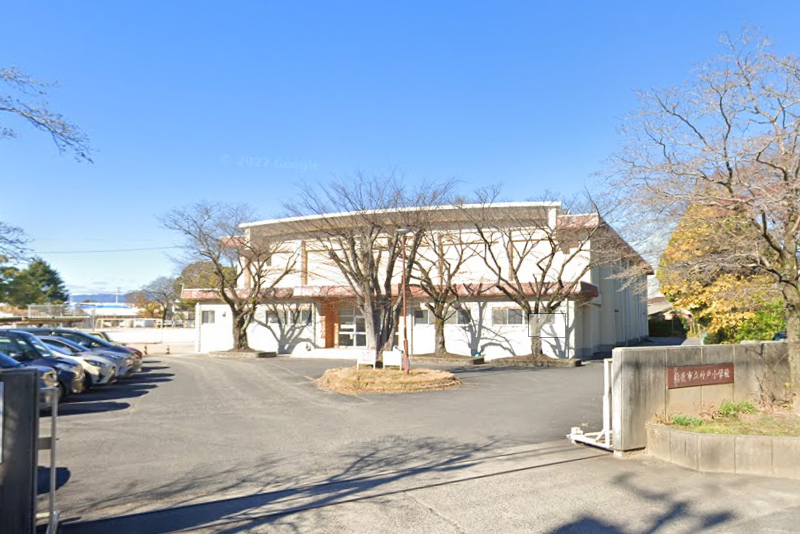 神戸小学校