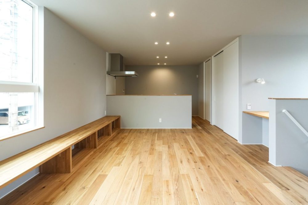 建売分譲住宅 2階がリビング25坪の3SLDK 鈴鹿市神戸 開放的なリビング