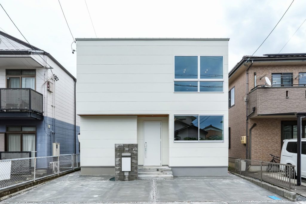建売分譲住宅 2階がリビング25坪の3SLDK 鈴鹿市神戸 外観デザイン