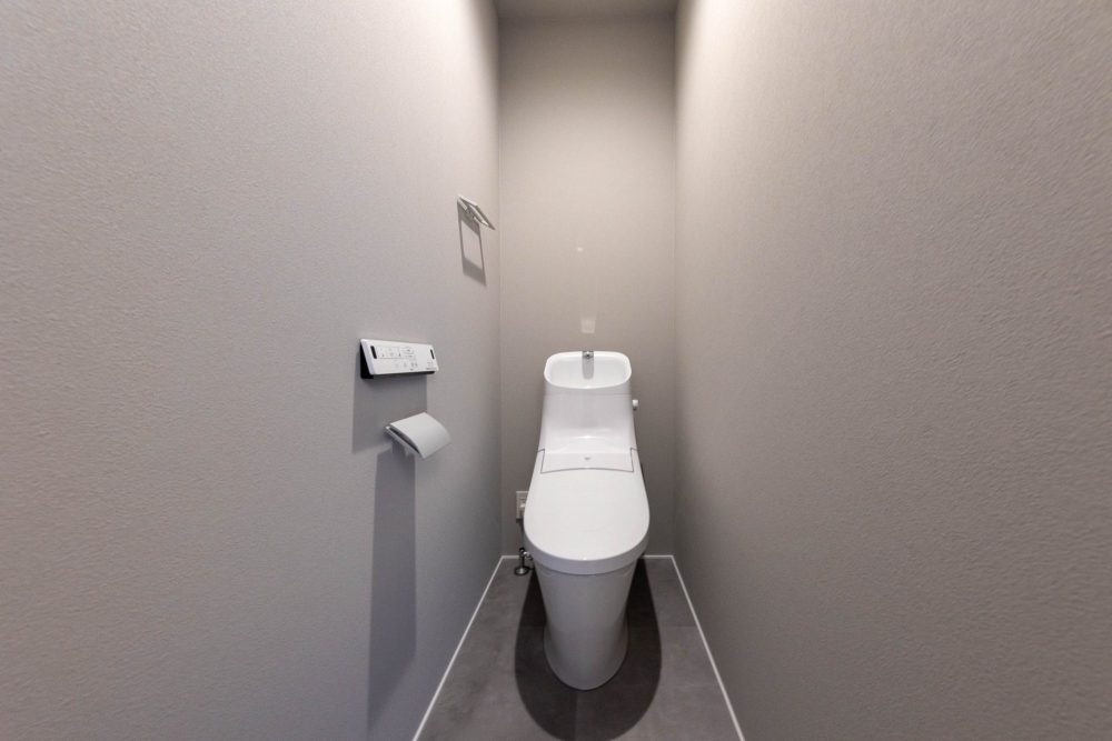 ハウスクラフトが建てる分譲住宅２階リビングのお家トイレ