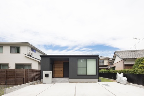 ハウスクラフトが建てる注文住宅パウダールームのある平屋