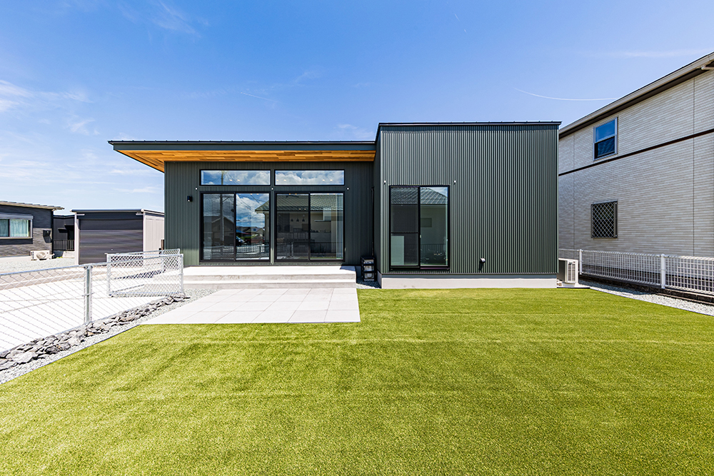 ハウスクラフトが建てるアウトドアを楽しむ平屋