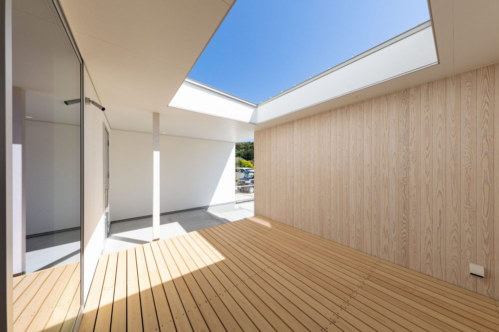 三重県の工務店ハウスクラフトが建てるプライベートテラスのある家