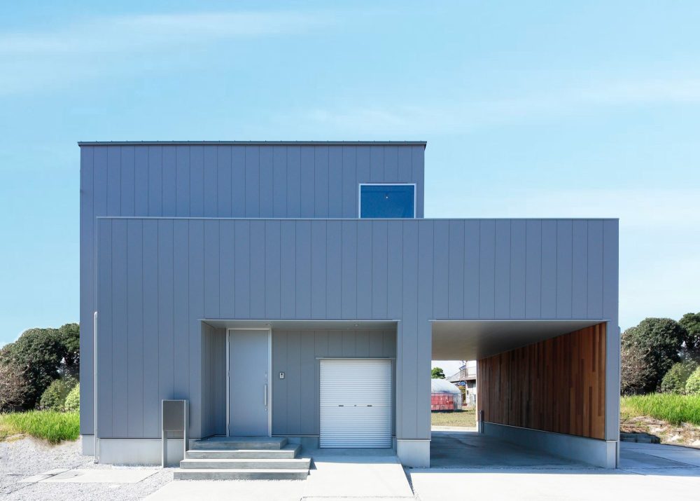 三重県の工務店ハウスクラフトが建てる注文住宅ビルトインガレージの家
