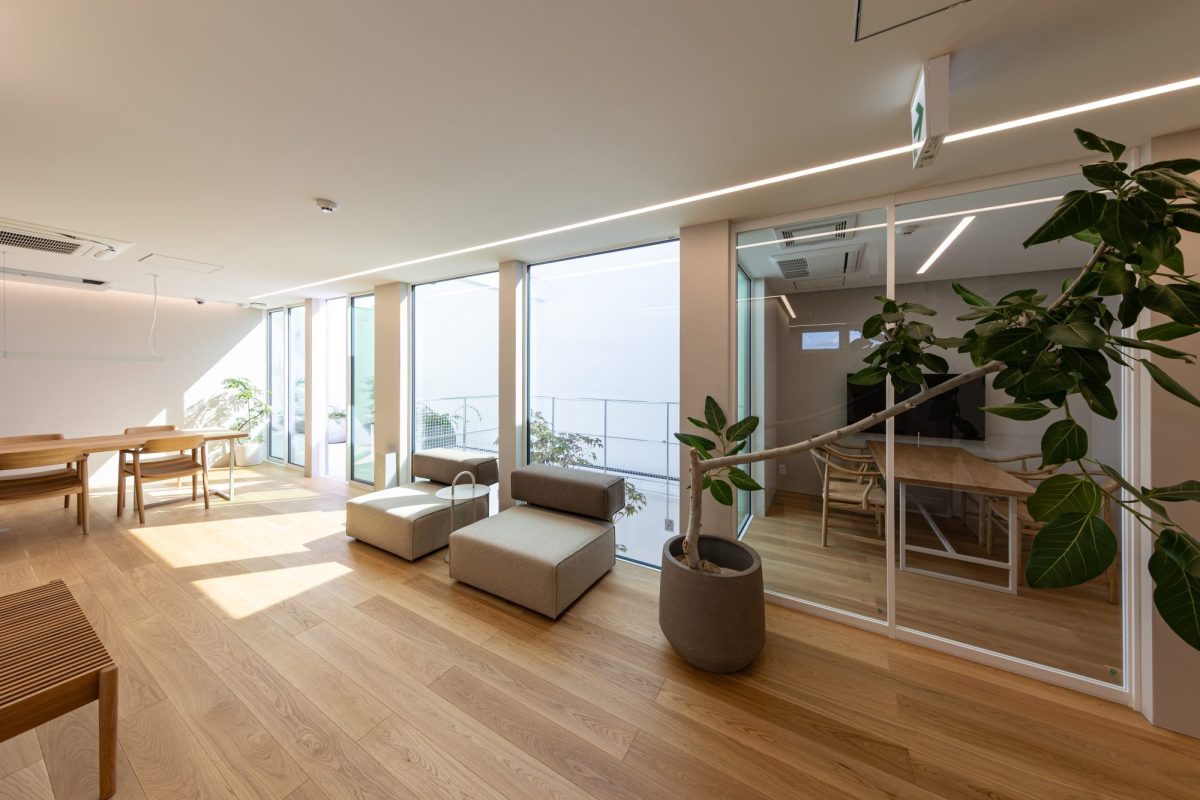 四日市市に新しくオープンしたハウスクラフトの四日市スタジオの家づくり打ち合わせ室内