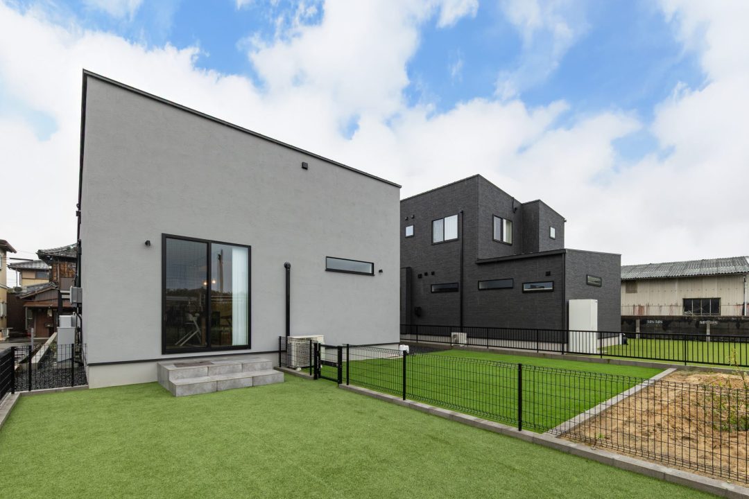 愛犬が走り回れるドッグランのある庭