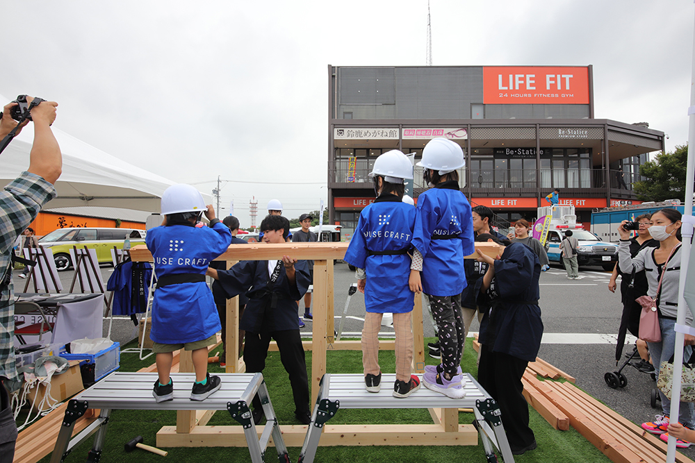 ハウスクラフトが実施するこども工務店の様子
