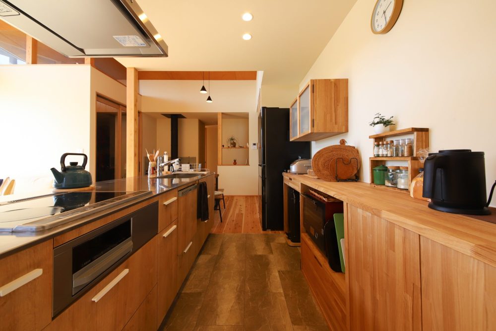 オリジナルデザインの造作カップボード